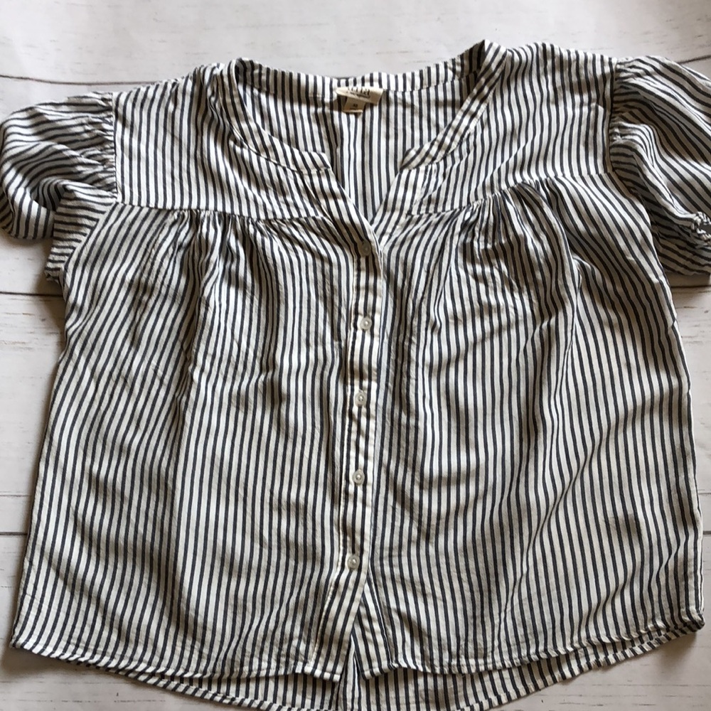 Striped buttoned down blouse - Picture 2 of 7